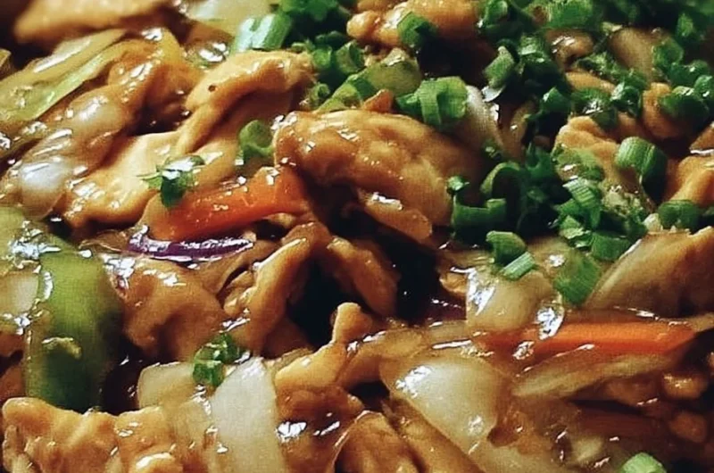 Delicious Easy Moo Shu Chicken with savory vegetables and wraps