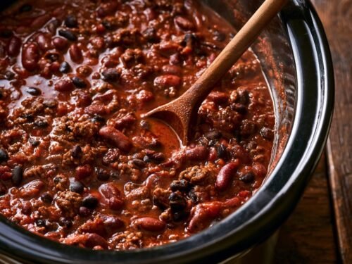 Easy Slow Cooker Beef Chili Recipe | Cozy Family Dinner