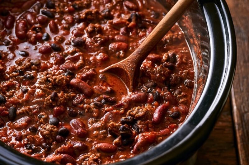 Easy Slow Cooker Beef Chili Recipe | Cozy Family Dinner